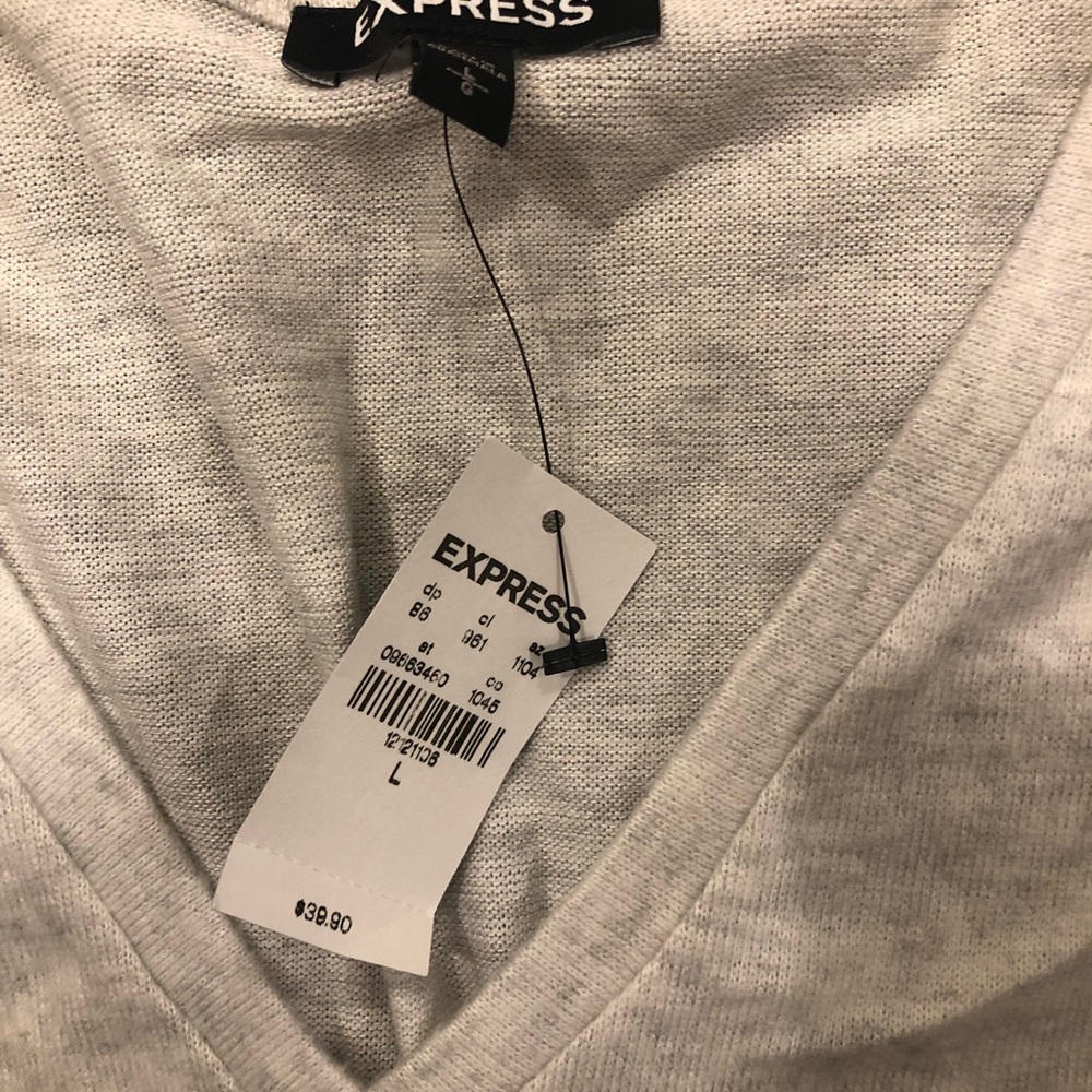 Express Light Gray V-Neck Tunic Top - Picture 2 of 2